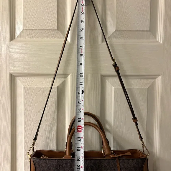 Michael Kors Jessie Large Signature TZ Tote Satchel Shoulder Bag Like New - Picture 11 of 16